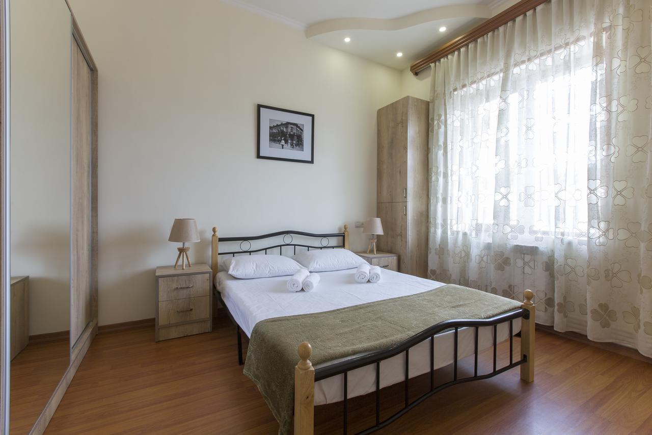Umba Apartment N1 - 2 Bedrooms Erevan Esterno foto