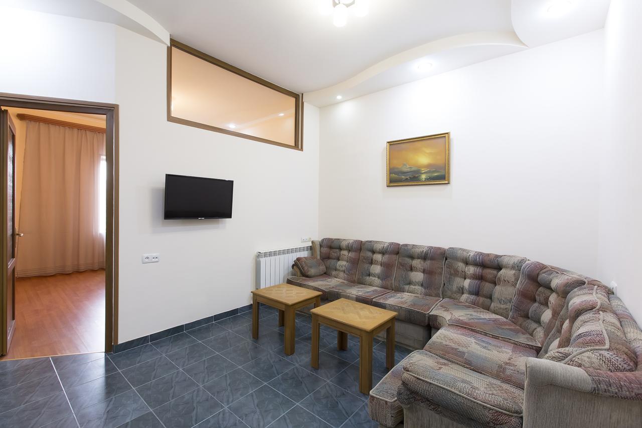 Umba Apartment N1 - 2 Bedrooms Erevan Esterno foto